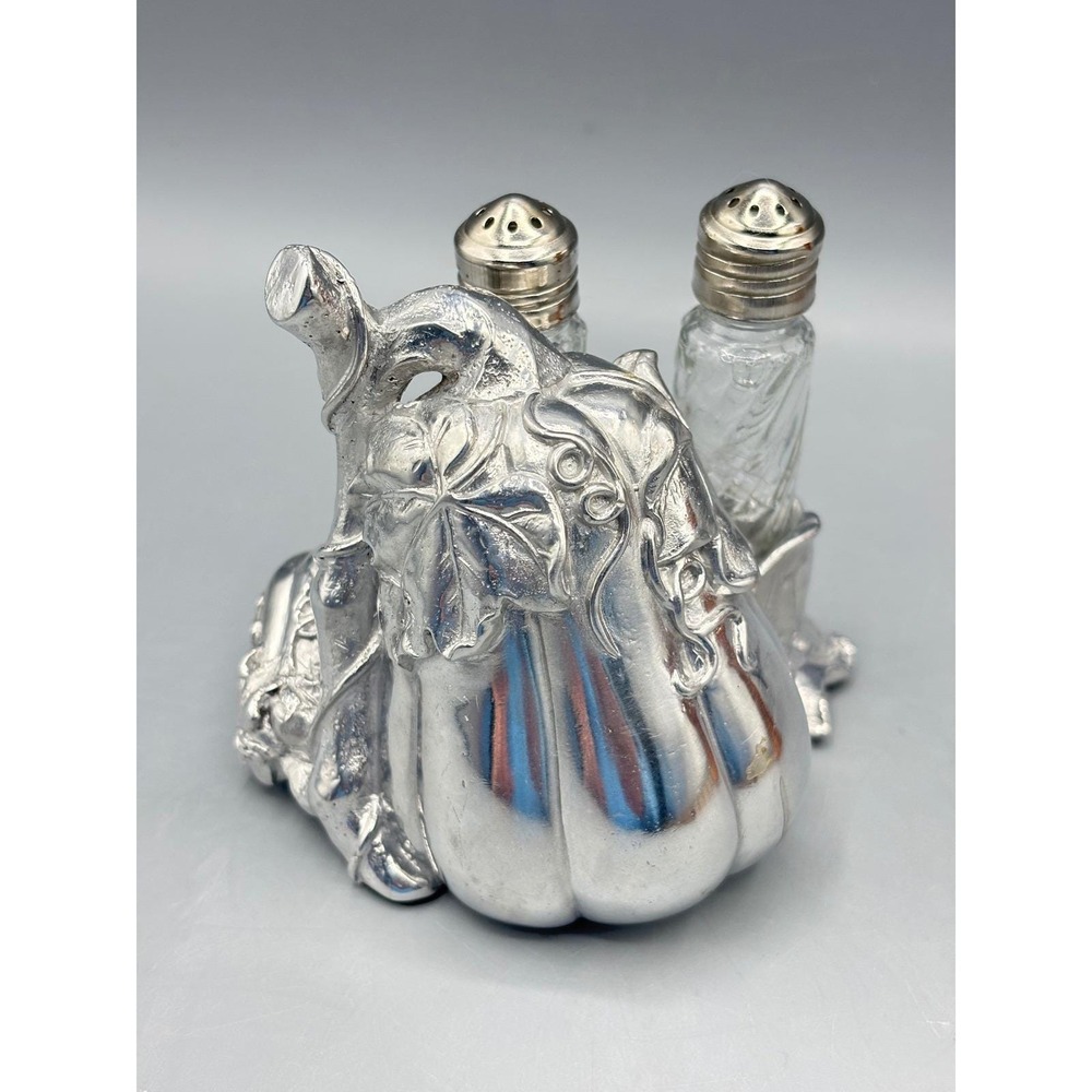 Silver Tone Pumpkin Glass Salt and Pepper Shaker Set Harvest‎ Decor